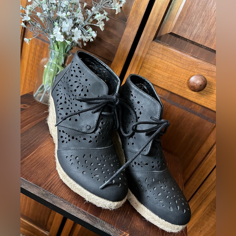 Black Espadrille Cutout Wedge Bootie size 7